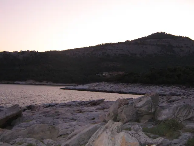 Skidia beach in Thassos, featuring a pebbly shoreline with moderate water conditions